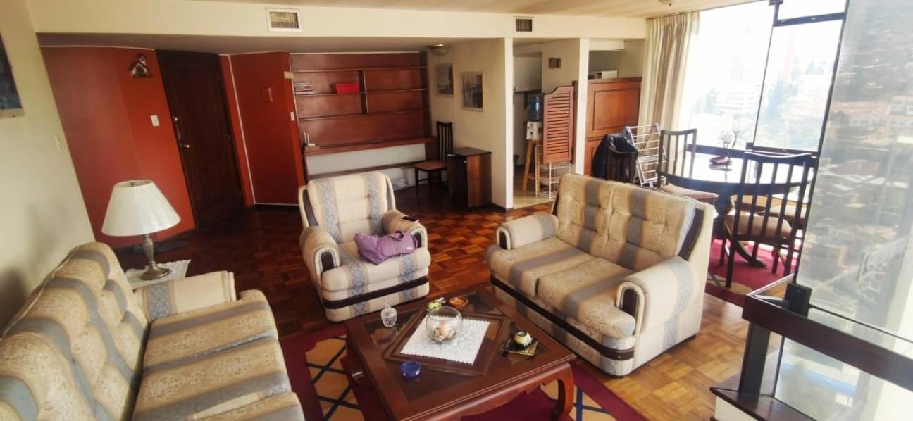 En El Mejor Lugar Frente A Embajada De Estados Unidos La Paz